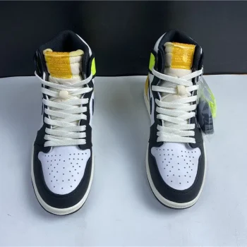 AJ 1 Retro High Og Volt Gold