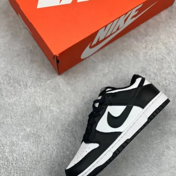 Dunk Low Retro White Black (2021)