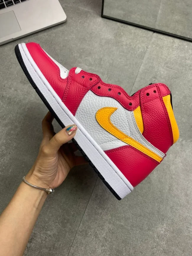 AJ 1 Retro High Og Light Fusion Red