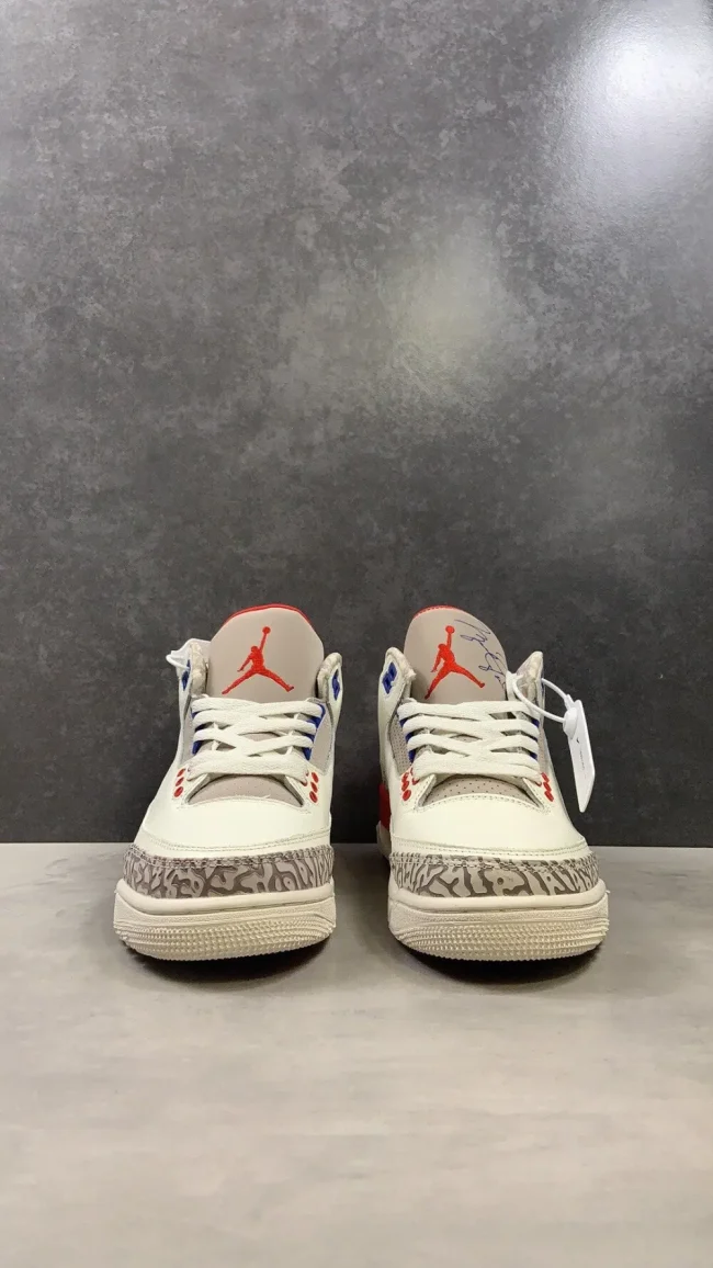 AJ 3 Retro International Flight