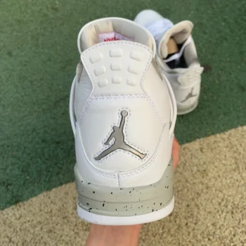 AJ 4 Retro White Oreo 2021