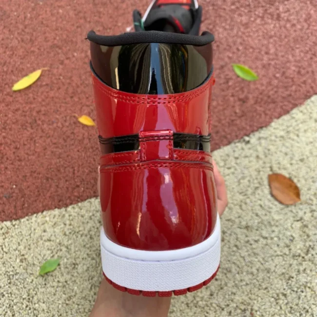 AJ 1 Retro High Og Patent Bred