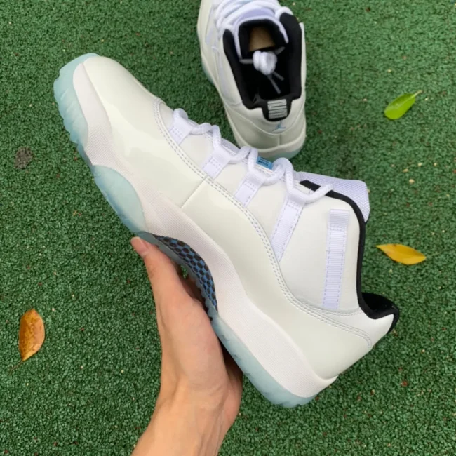 AJ 11 Retro Low Legend Blue