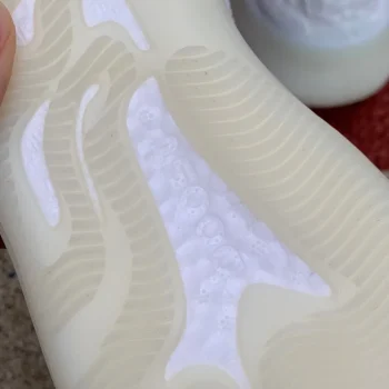 Yzy Boost 380 Calcite Glow