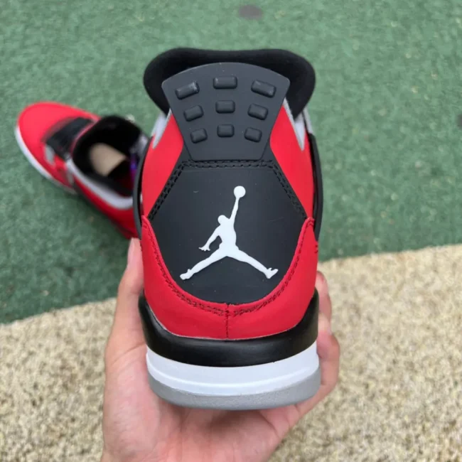 AJ 4 Retro Toro Bravo