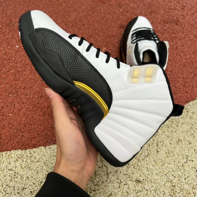 AJ 12 Retro Royalty Taxi