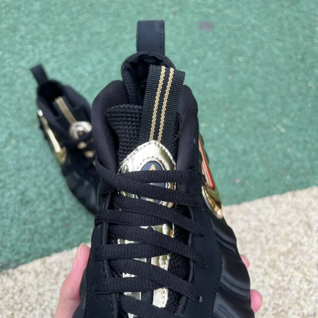 Air Foamposite Pro Black Metallic Gold