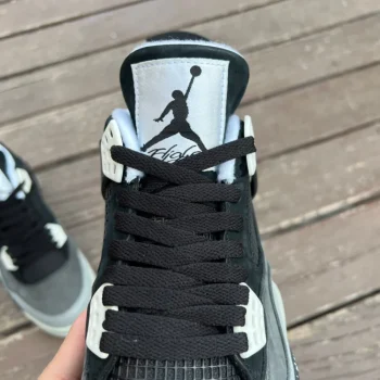 AJ 4 Retro Fear