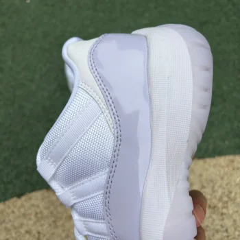 AJ 11 Retro Low Pure Violet