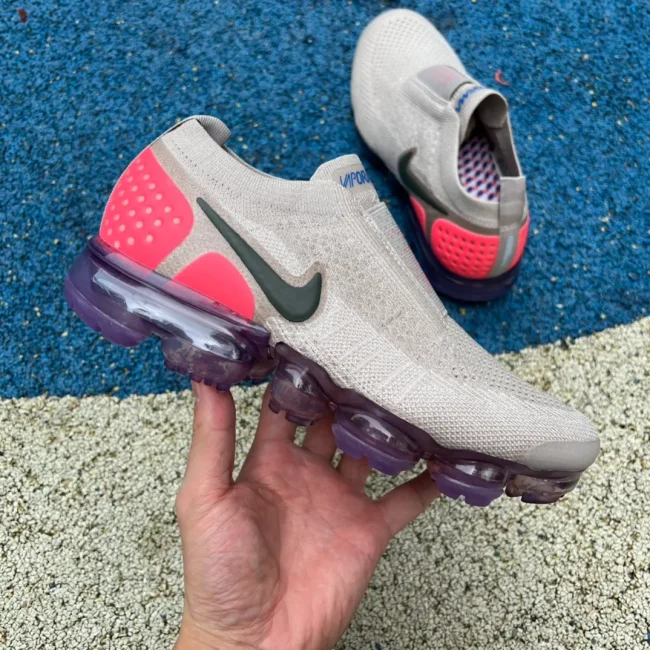 Air Vapormax Moc 2 Moon Particle