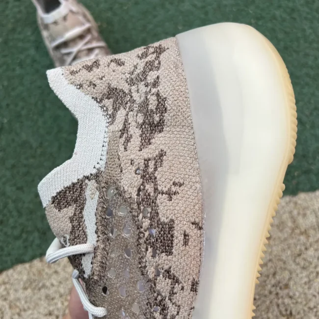 Yzy Boost 380 Pyrite