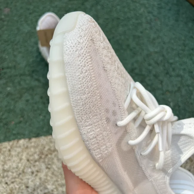 Yzy Boost 350 V2 Bone