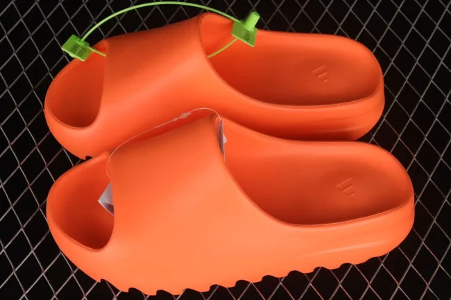 Yzy Slides Enflame Orange