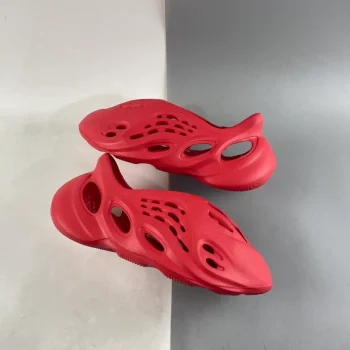 Yzy Foam Runner Vermilion