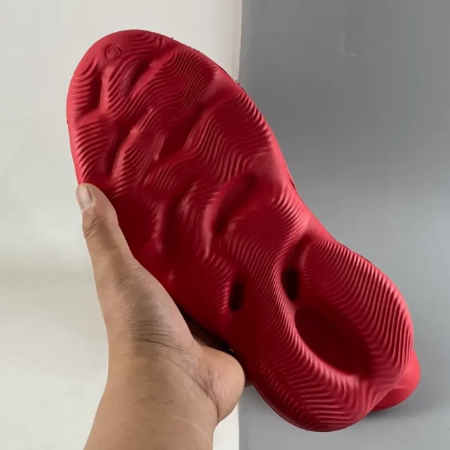 Yzy Foam Runner Vermilion