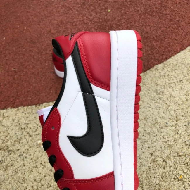 AJ 1 Low Golf Chicago