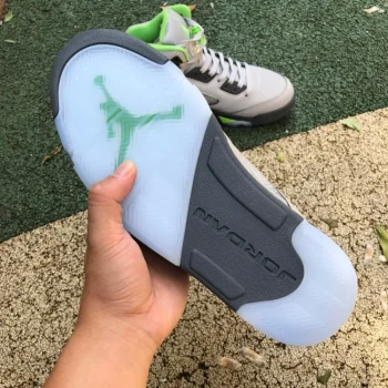 Aj 5 Retro Green Bean (2022)