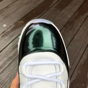 AJ 11 Retro Low Emerald