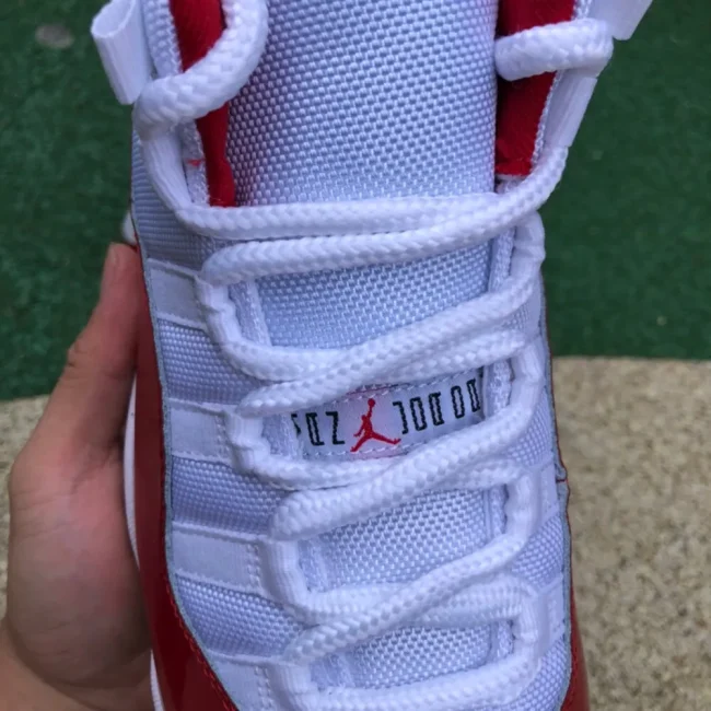 AJ 11 Retro Cherry