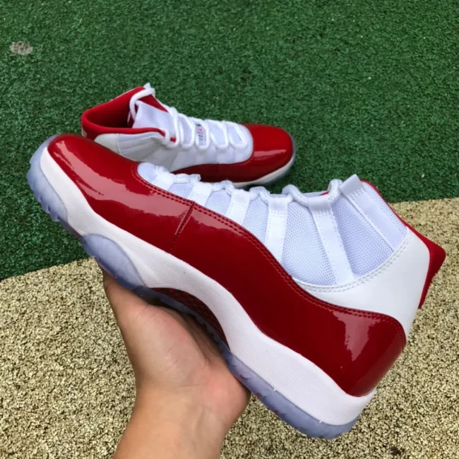 AJ 11 Retro Cherry