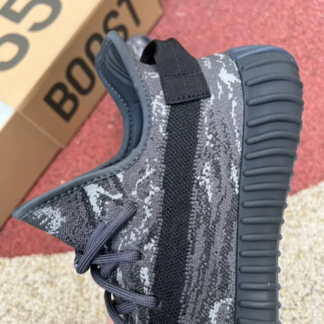 Yzy Boost 350 V2 Mx Dark Salt