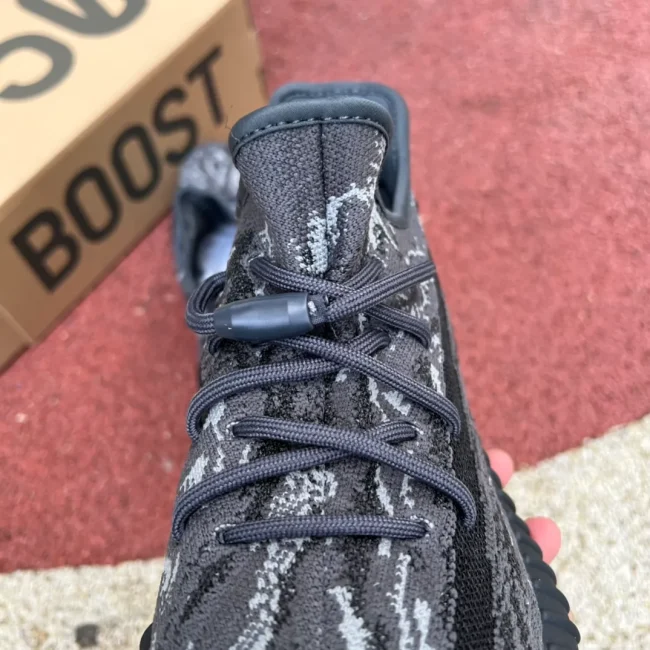 Yzy Boost 350 V2 Mx Dark Salt