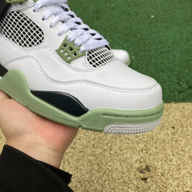 AJ 4 Retro Seafoam