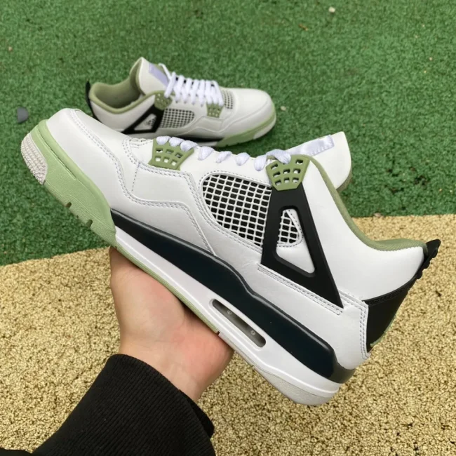 AJ 4 Retro Seafoam