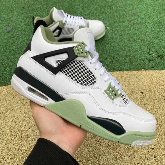 AJ 4 Retro Seafoam