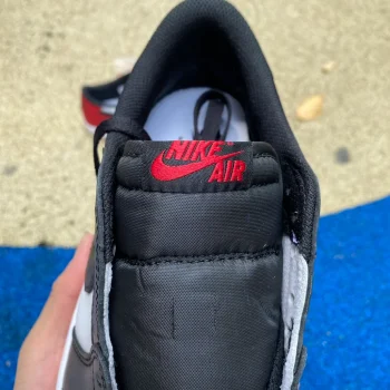 AJ 1 Retro Low Og Black Toe