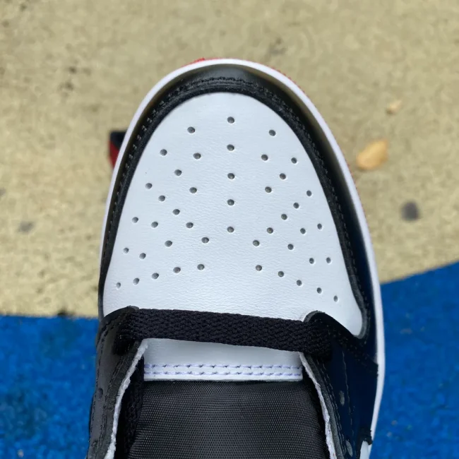 AJ 1 Retro Low Og Black Toe