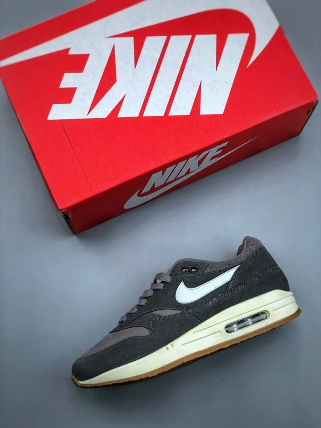 Air Max 1 Premium Crepe - Soft Grey