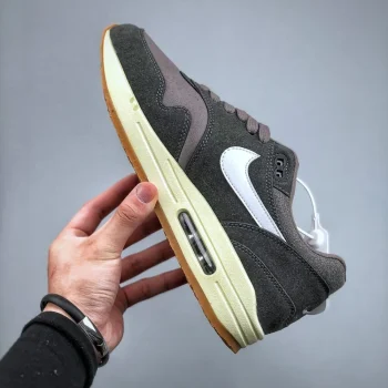 Air Max 1 Premium Crepe - Soft Grey