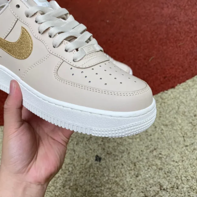 Af 1 '07 Essential Sanddrift Gold