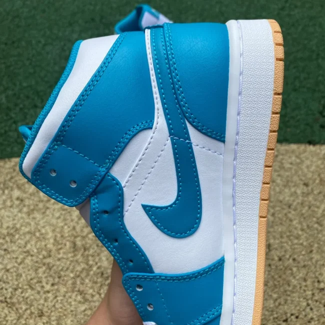 AJ 1 Mid Aquatone