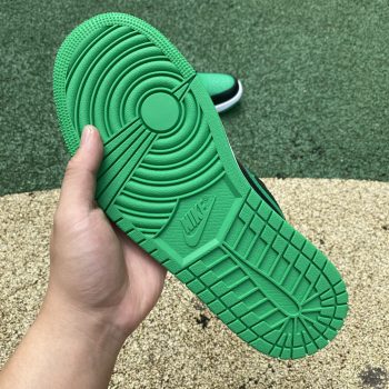 AJ 1 Low Black Lucky Green