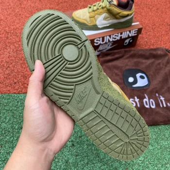 Cactus Plant Flea Market X Dunk Low Sp Tan Mossy Green