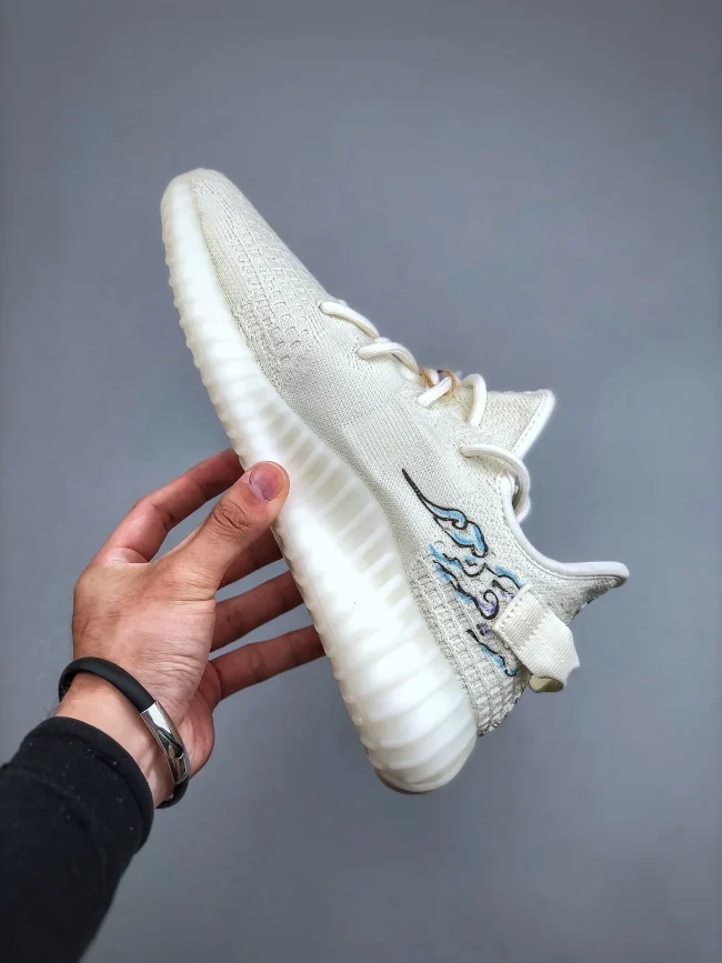 Yzy Boost 350 V2 Bone Bunny