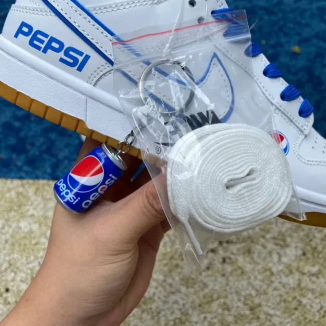 Dunk Low Pepsi