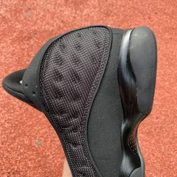 AJ 13 Retro Black Cat