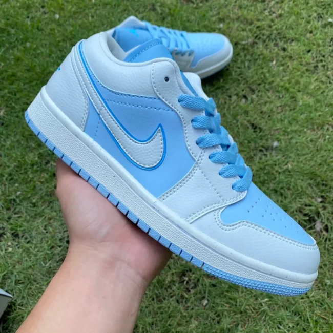 AJ 1 Low Se Reverse Ice Blue