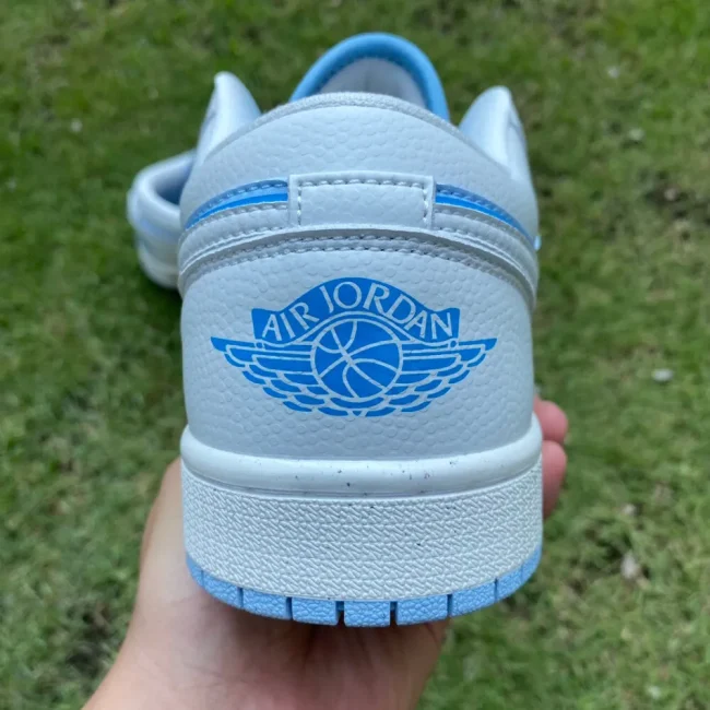 AJ 1 Low Se Reverse Ice Blue