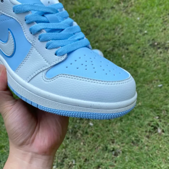 AJ 1 Low Se Reverse Ice Blue