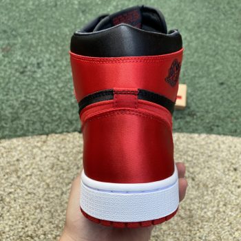 AJ 1 Retro High Og Satin Bred (2023)