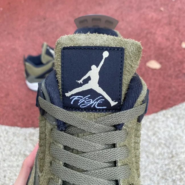 AJ 4 Retro Se Craft Medium Olive