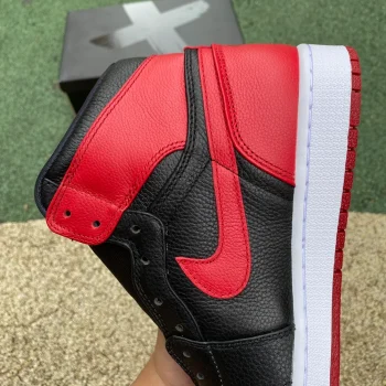 AJ 1 Retro High Banned (2011)