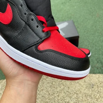 AJ 1 Retro High Banned (2011)