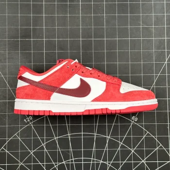 Dunk Low Valentine's Day