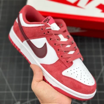 Dunk Low Valentine's Day