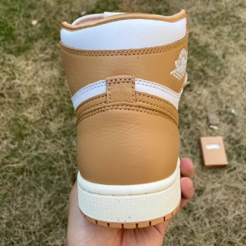 AJ 1 Retro High Og Praline